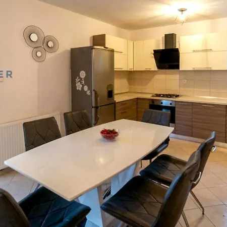 Villa Crowonder Tonka With Heated Swimming Pool Bibinje